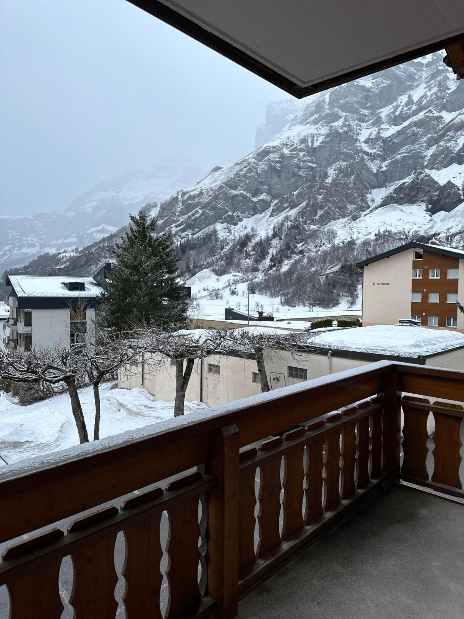 Touristenheim Bergfreude Leukerbad Bagian luar foto