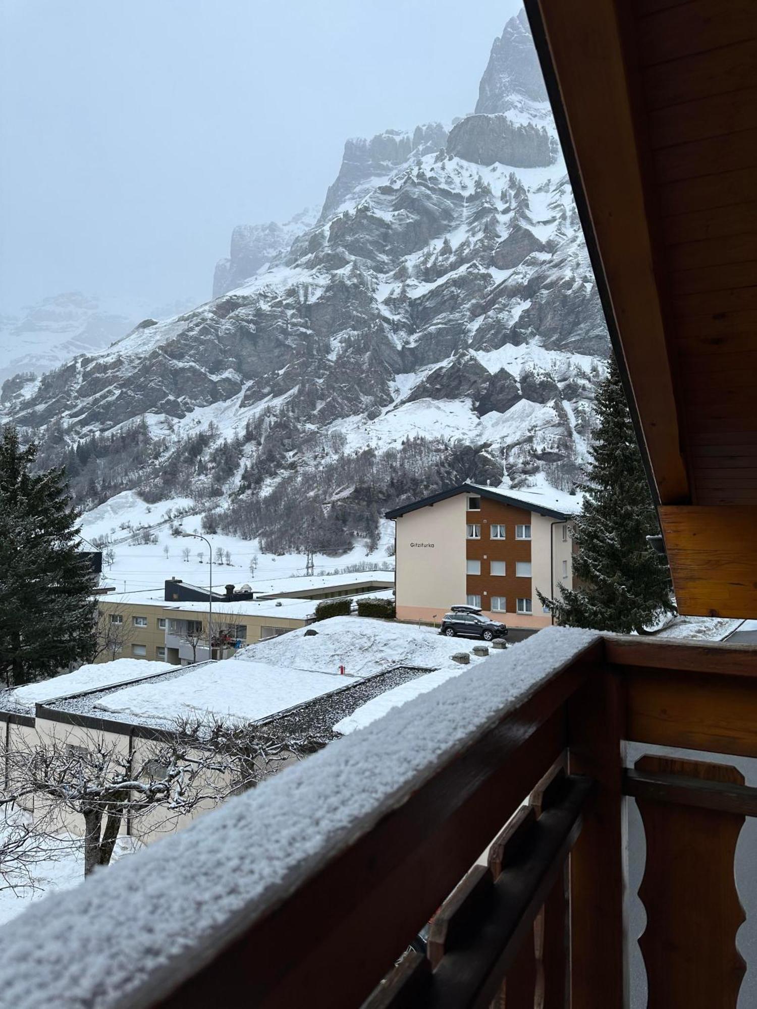 Touristenheim Bergfreude Leukerbad Bagian luar foto
