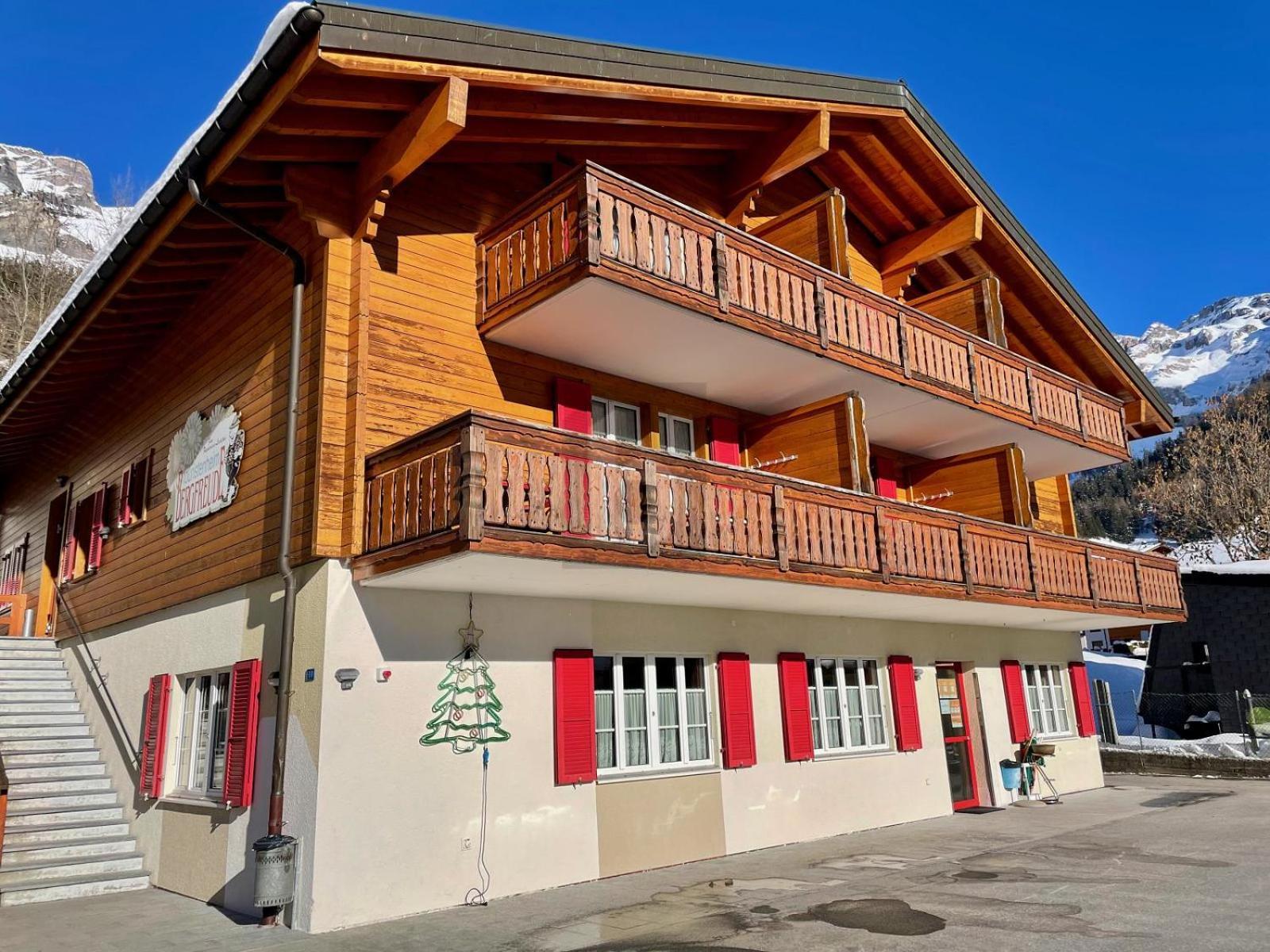Touristenheim Bergfreude Leukerbad Bagian luar foto